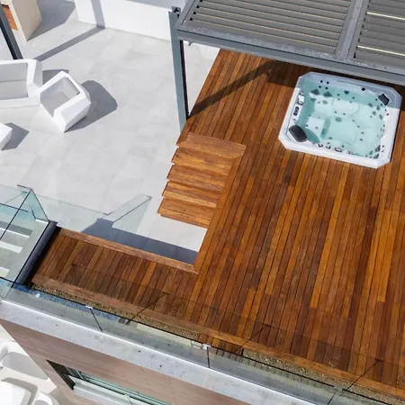 Vivo Mare Beachfront - Vista Villa