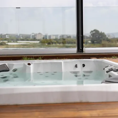 Vivo Mare Beachfront - Vista Willa Ajia Napa