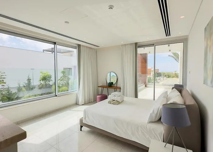 Willa Vivo Mare Beachfront - Vista Ajia Napa